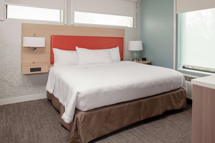 Home2 Suites by Hilton Bloomington