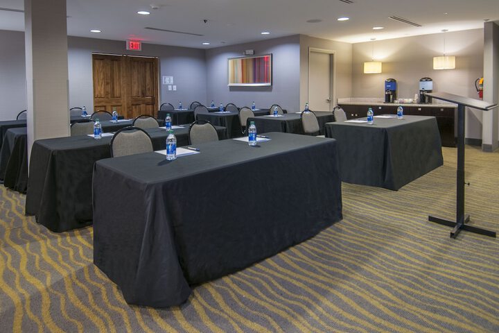 Holiday Inn Express & Suites Jackson Downtown - Coliseum by IHG
