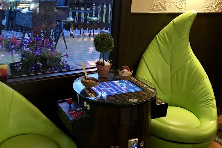 Lounge 149 of 170