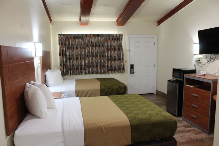 Room 11 of 34