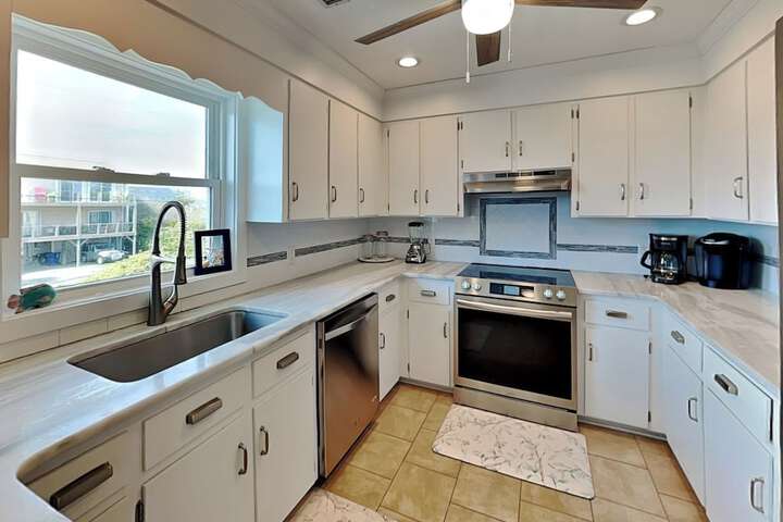 Tournesol by Topsail Realty