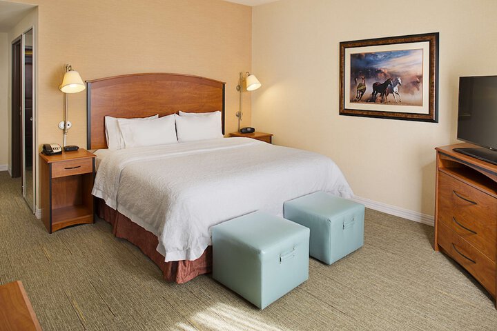 Room 13 of 27