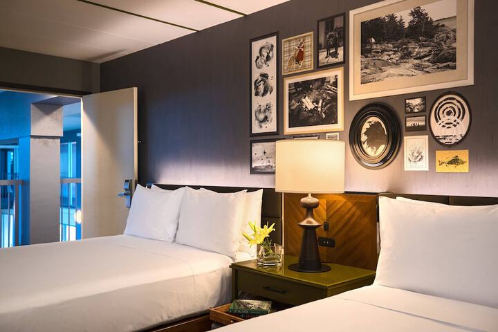 Room 35 of 103