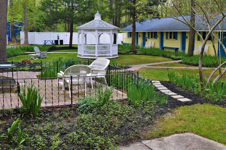 Meris Gardens Bethany
