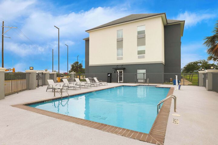 Pool 3 of 32