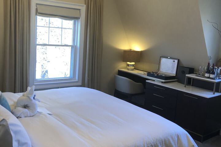 Room 32 of 117