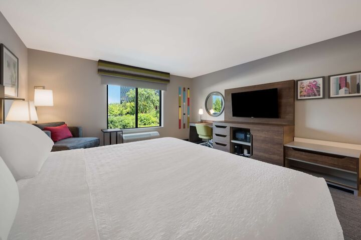 Room 21 of 42
