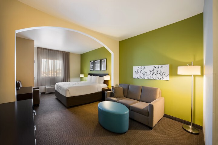Room 14 of 34