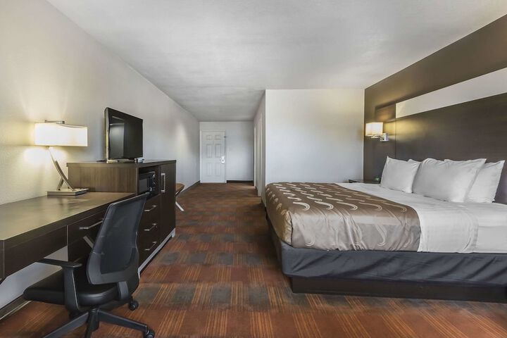 Room 30 of 62
