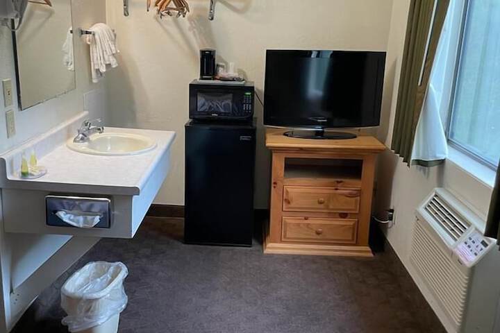 Room 8 of 19
