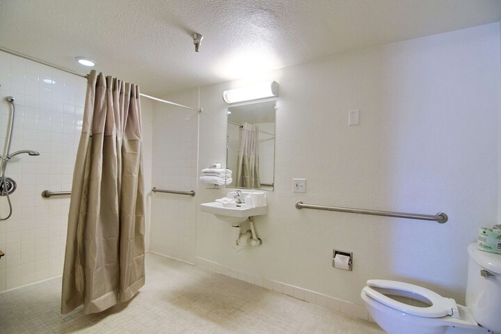 Room 18 of 26