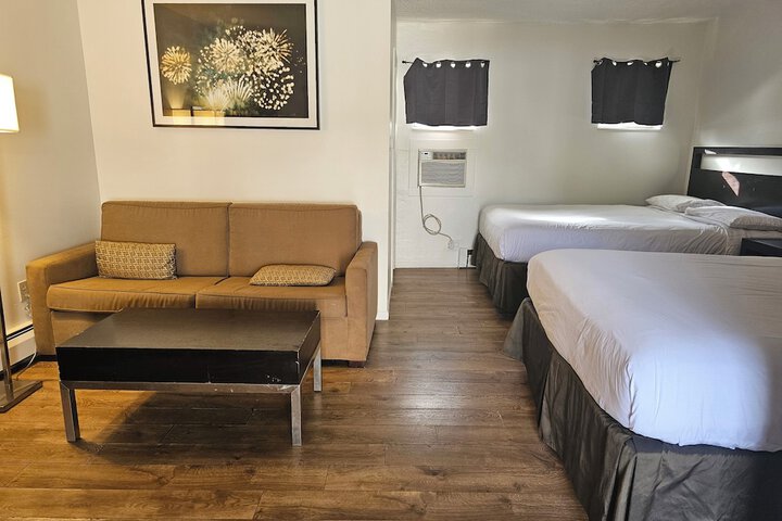 H & H Motor Lodge