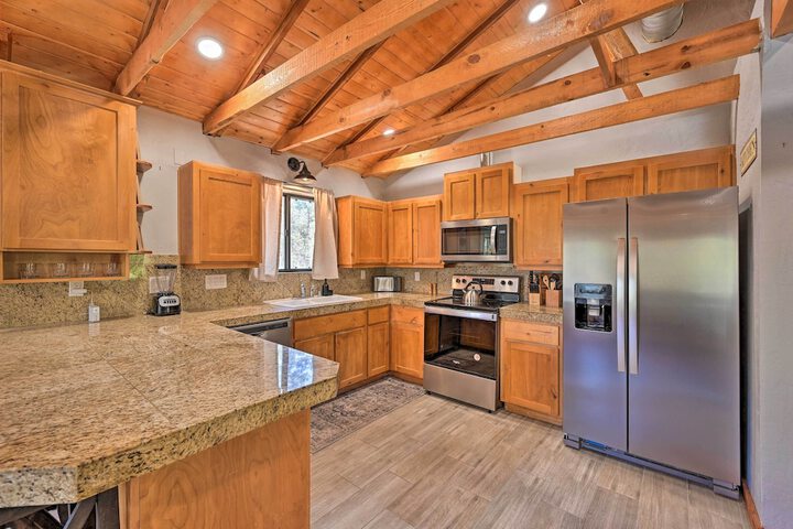 Cabin in Tonto National Forest: Deck & Views!