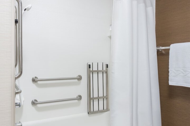 Room 11 of 22