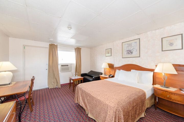 Room 33 of 43