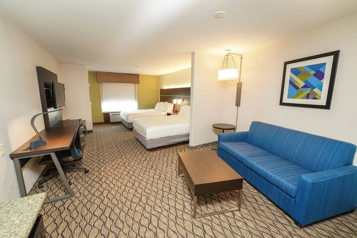 Room 17 of 22