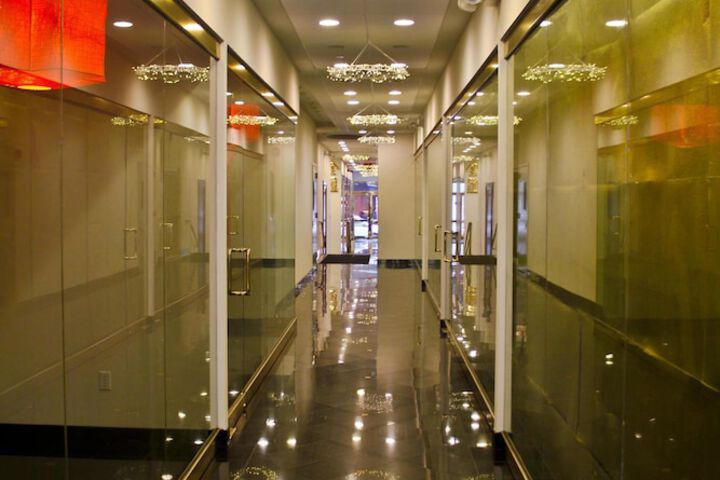 Ballroom/Hall 39 of 41