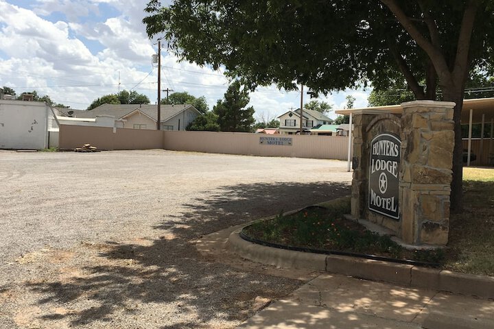 Hunters Lodge Motel