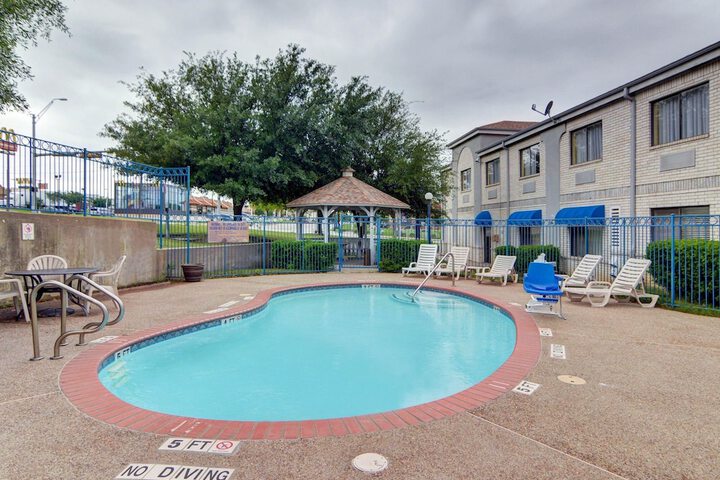 Pool 5 of 28