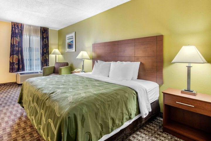 Room 9 of 31