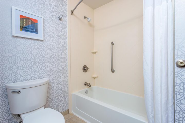 Hampton Inn & Suites Parkersburg Downtown
