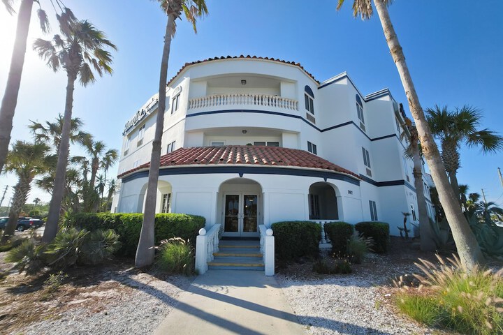 Amelia Hotel at the Beach