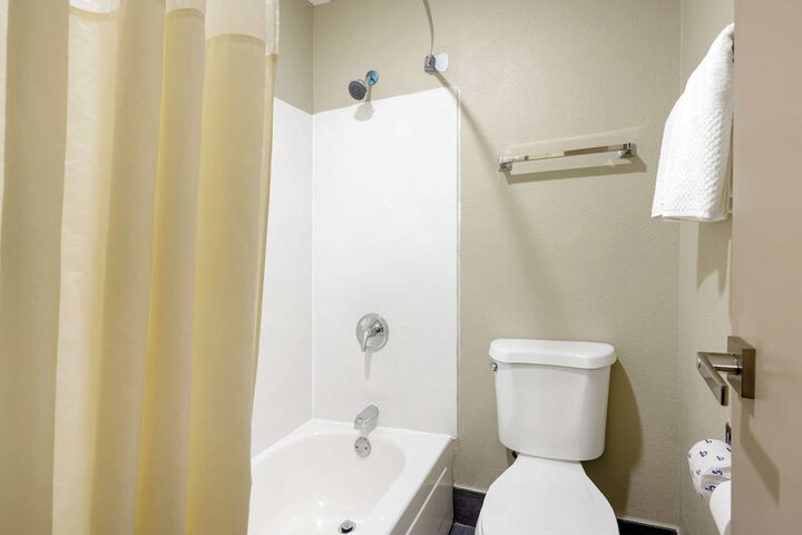 Room 25 of 35