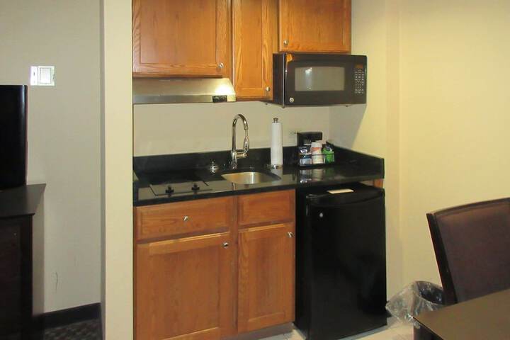 Comfort Inn & Suites Pittsburgh Fox Chapel