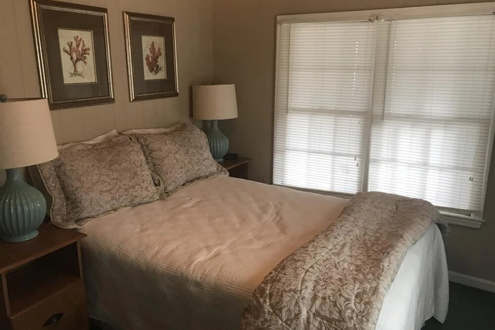 Decked Out 4 Br Home