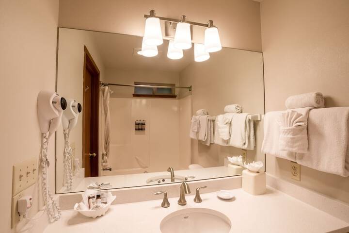 Room 35 of 61