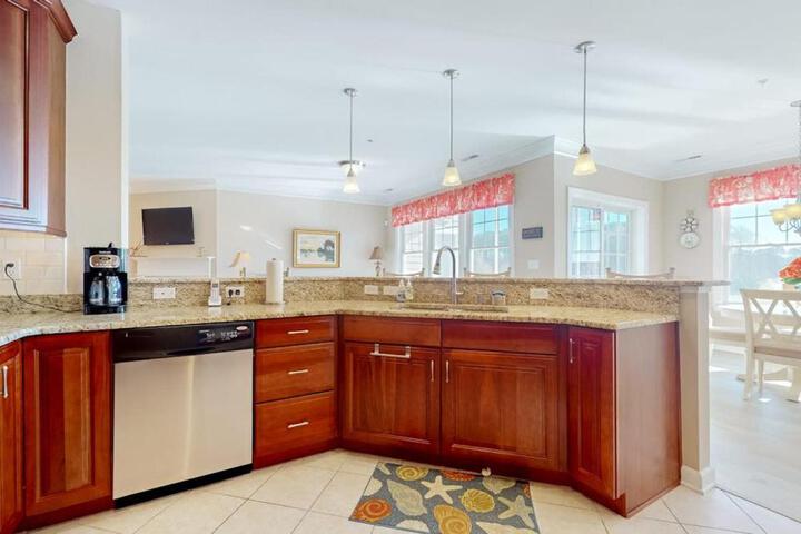 Bayside Resort --- 31738 Lakeview Dr #202A