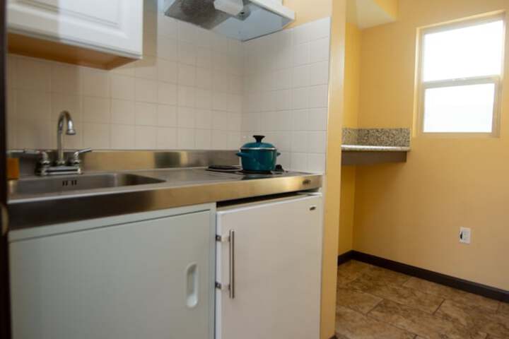 Casa Bella Inn - Huntington Park