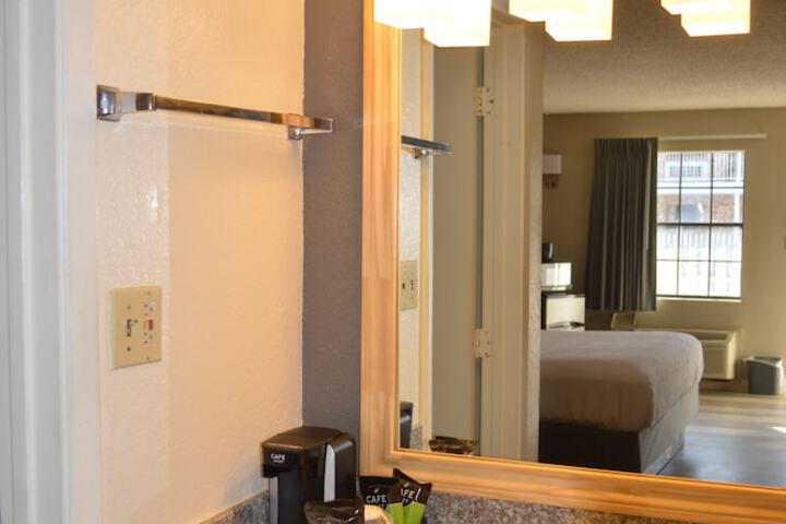 Room 22 of 39