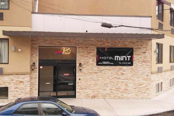 Hotel 3 of 43