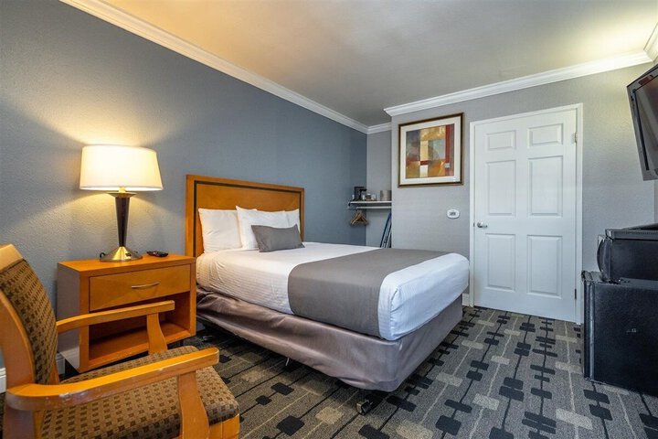 Room 49 of 50