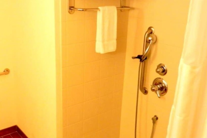 Room 16 of 54