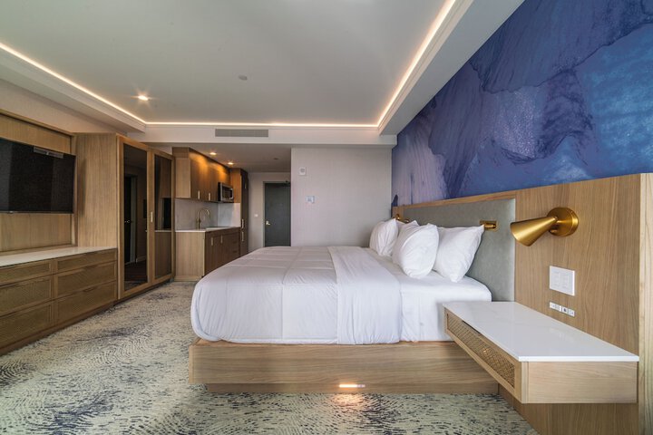 Room 32 of 70
