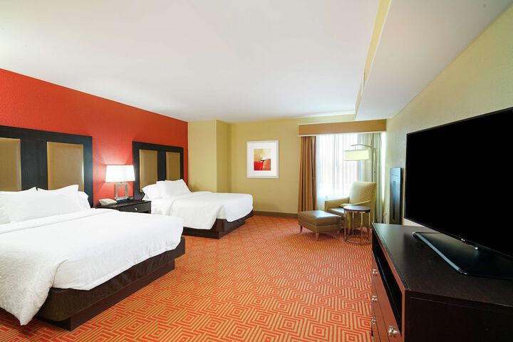 Room 9 of 32