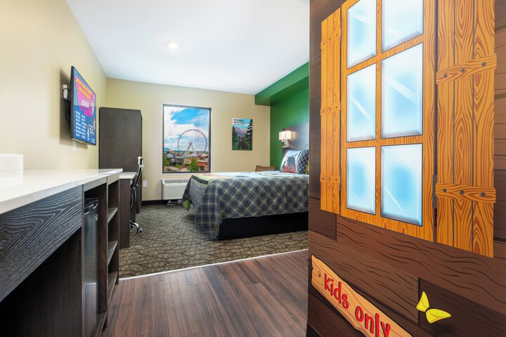 Country Cascades Waterpark Resort