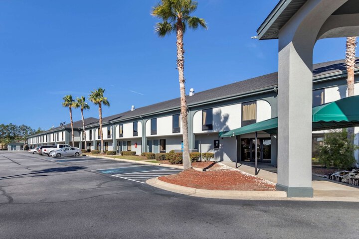 Hotel 5 of 54