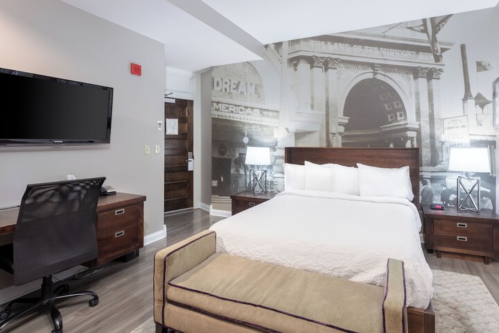 Room 21 of 44