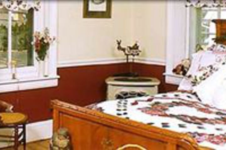 Artists Inn & Gallery