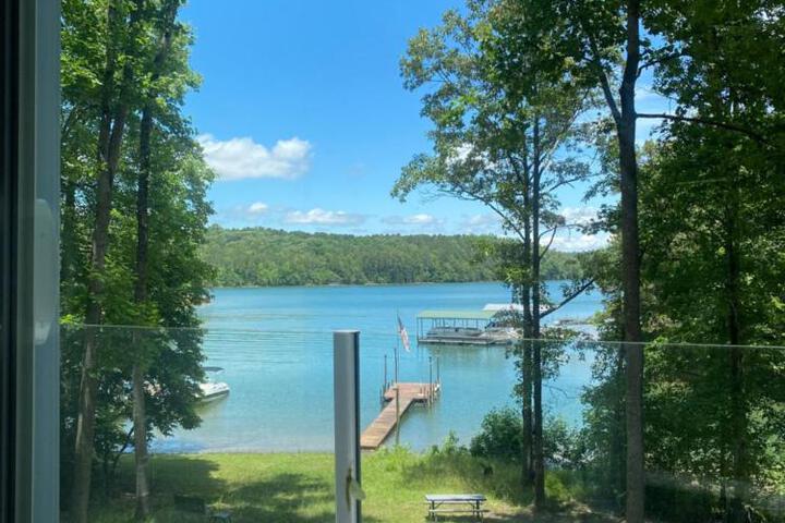 Paradise View Getaway-Dacha