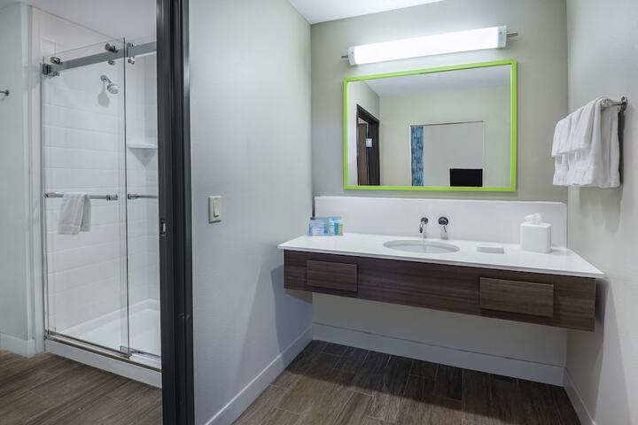 Hampton Inn & Suites by Hilton Portland Corpus Christi