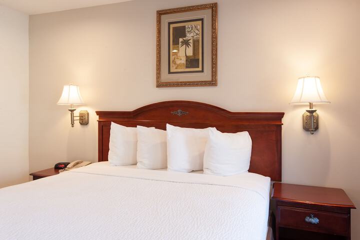 Room 34 of 66