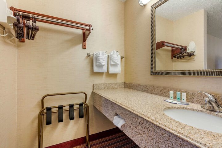 Quality Inn Exit 4