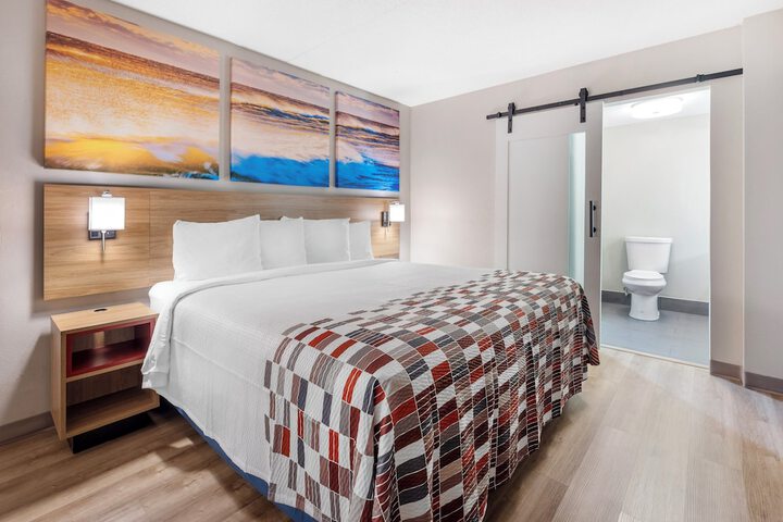 Room 34 of 36