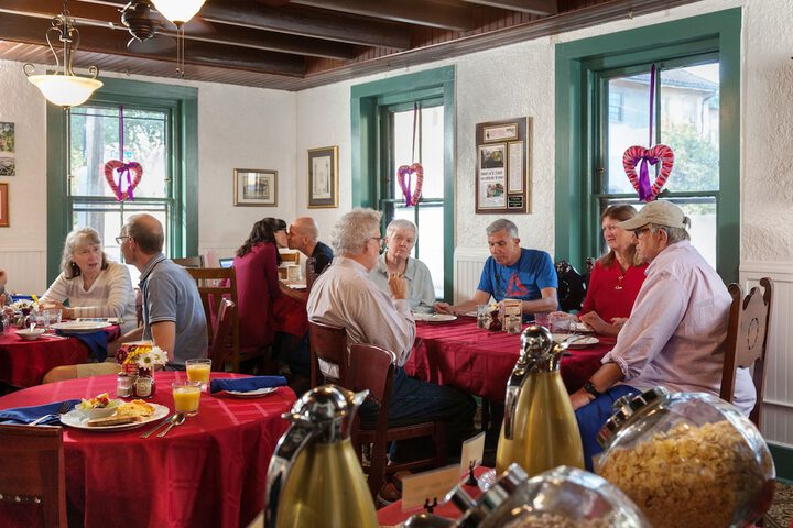 Breakfast/Coffee Service 168 of 196