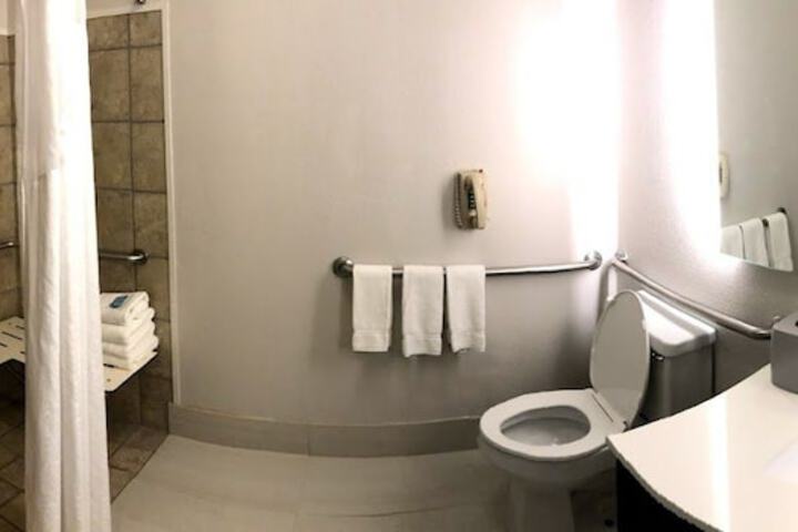Room 16 of 53