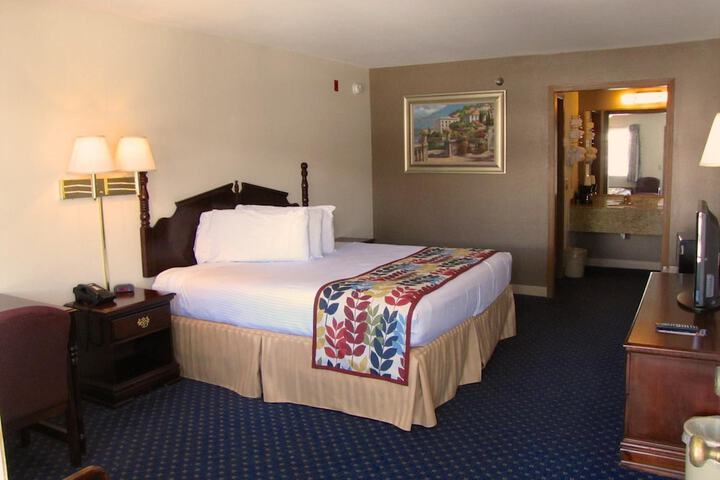 Room 35 of 75